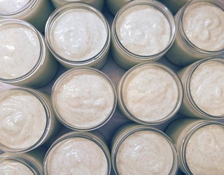 Гастромайстерня «Коза Чка» запустила випуск солоних йогуртових соусів